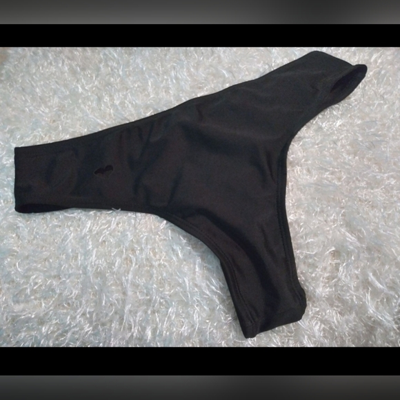 NEW Heart Cutouts Black Thong Panties Women's Size XL - Picture 1 of 5